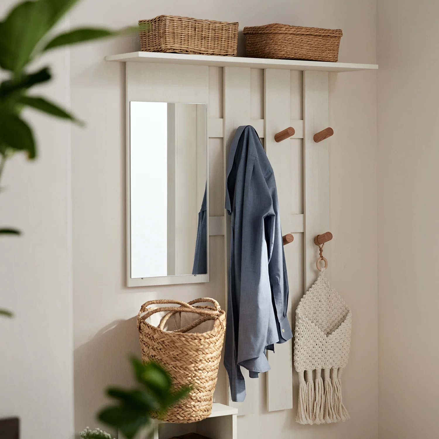 Frances Rattan Hallway Unit with Mirror, White - Image 4