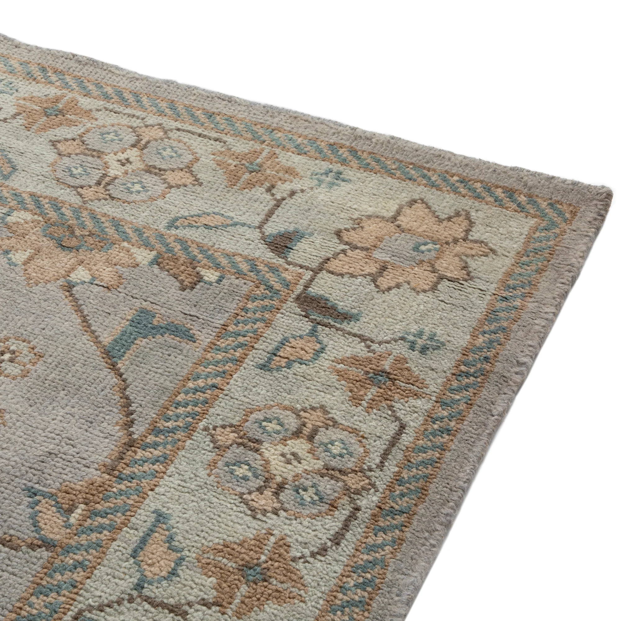 Premium Hand-Knotted Heritage Collection Florentine Ice Blue New Zealand Wool Rug - Image 7