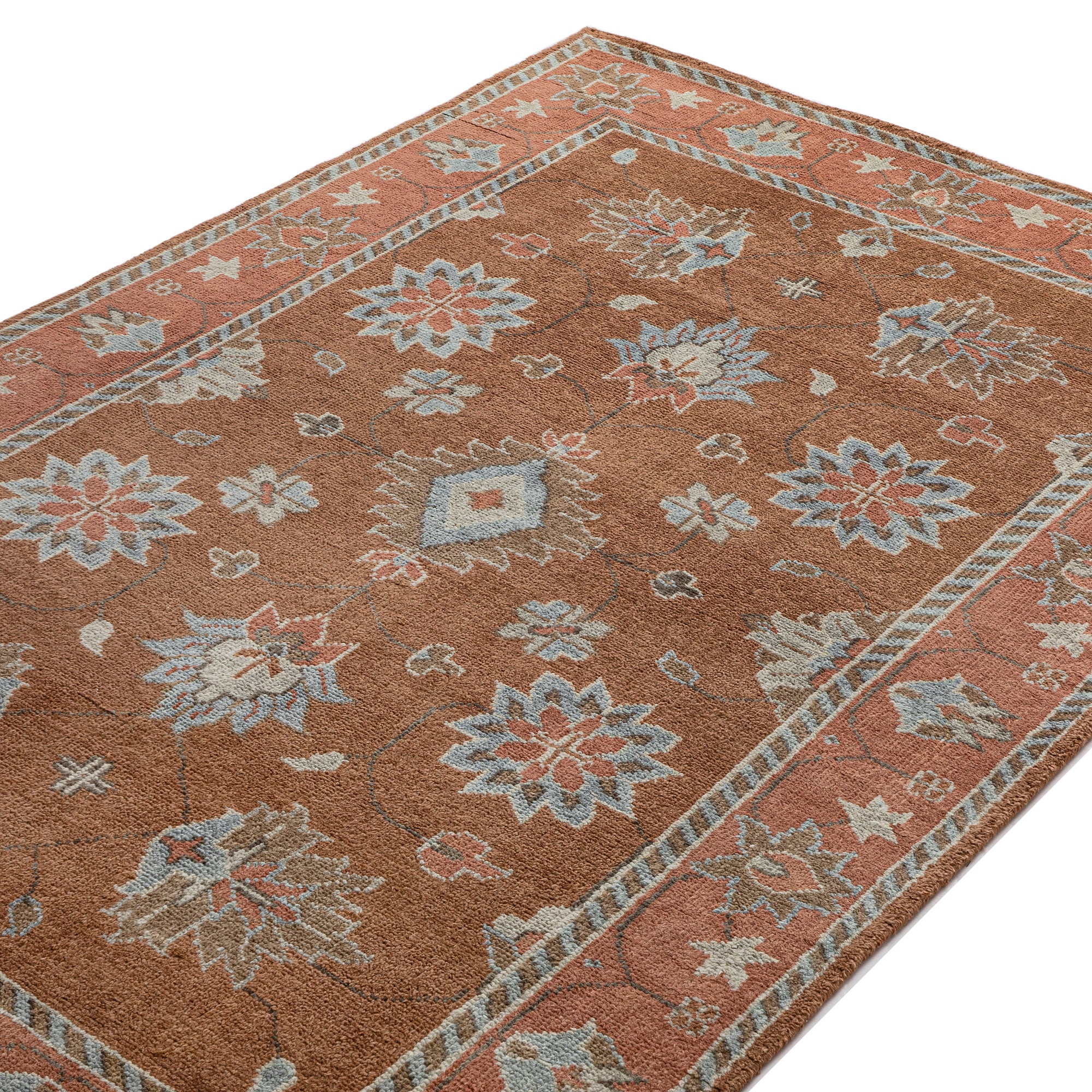 Premium Hand-Knotted Heritage Collection Florentine Rose New Zealand Wool Rug - Image 4