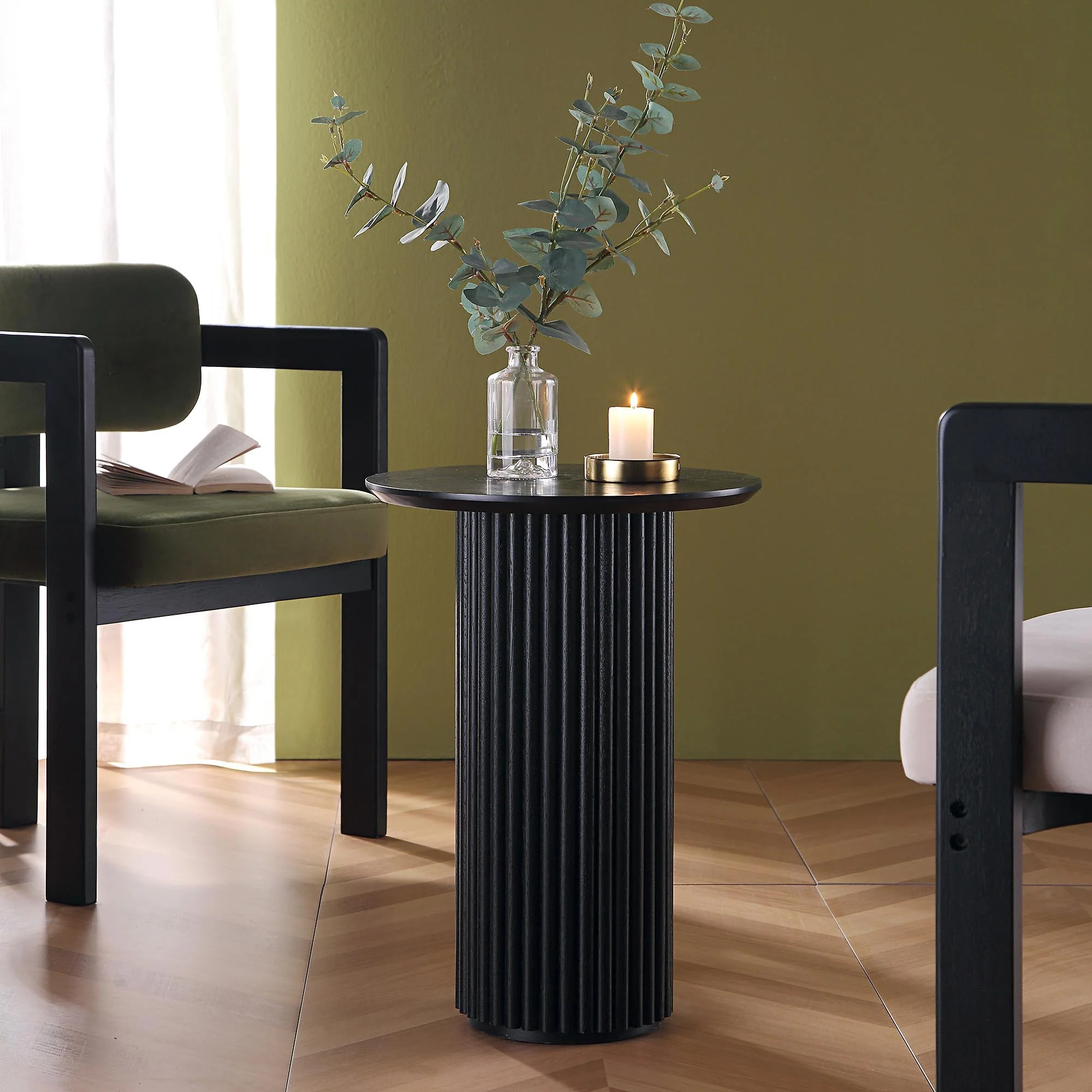 Maru Oak Round Side Table, Black
