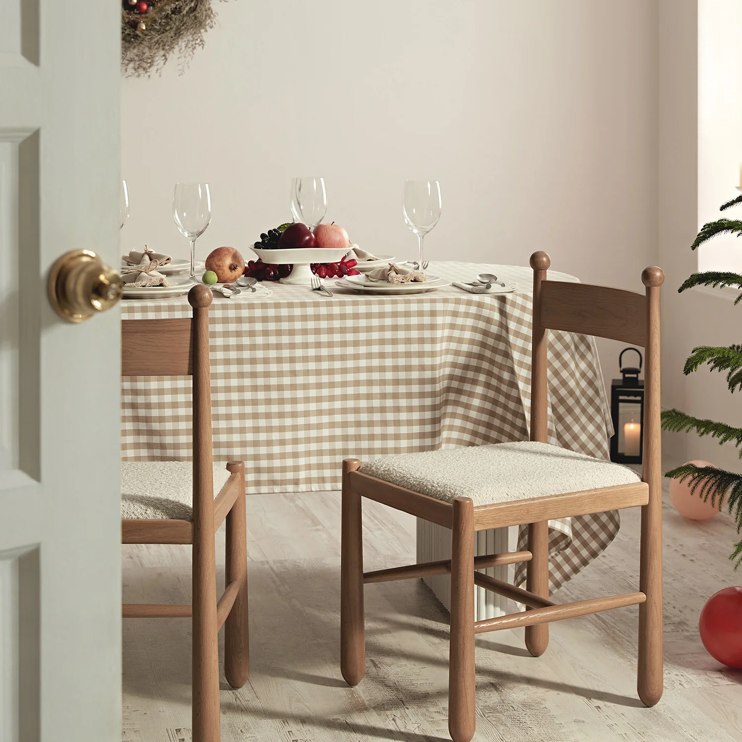 Tama Dining Chair, Ecru Boucle | Natural Oak Frame
