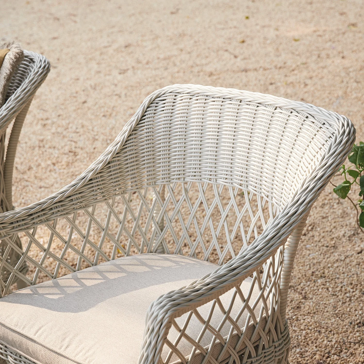 Willowbrook Lattice Weave Rattan 6-Seater Oval Dining Set, White - Image 10