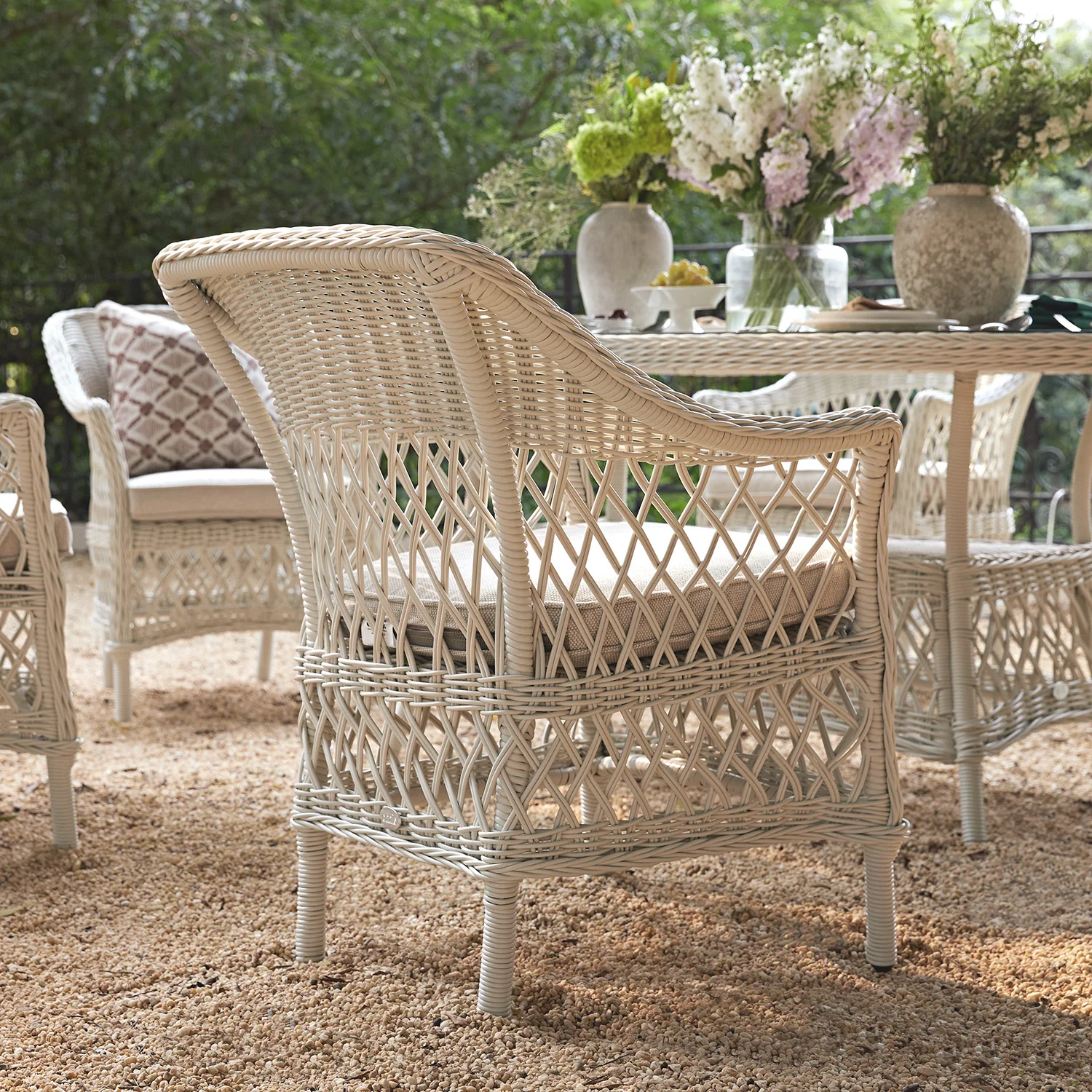 Willowbrook Lattice Weave Rattan 6-Seater Oval Dining Set, White - Image 6