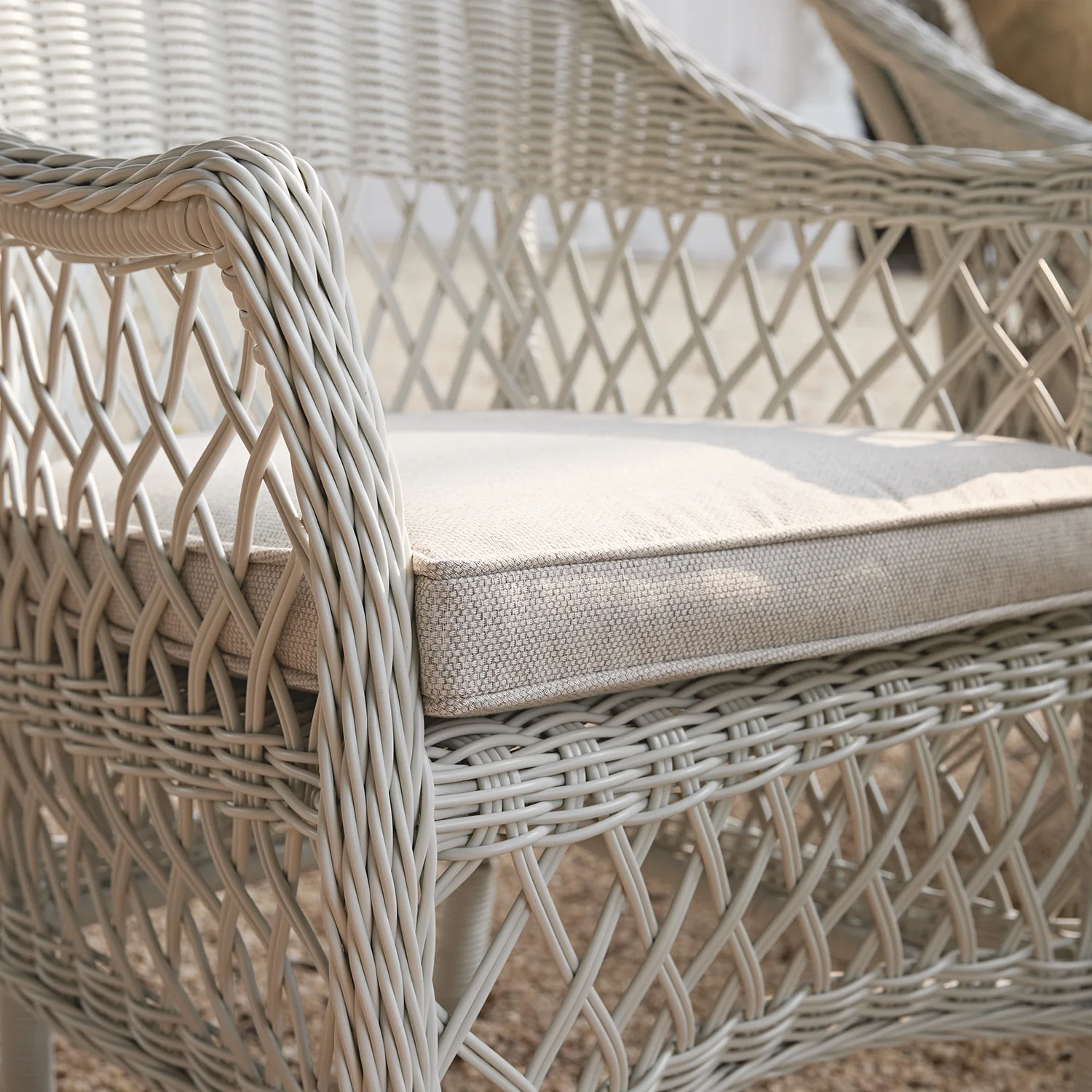 Willowbrook Lattice Weave Rattan 6-Seater Oval Dining Set, White - Image 8