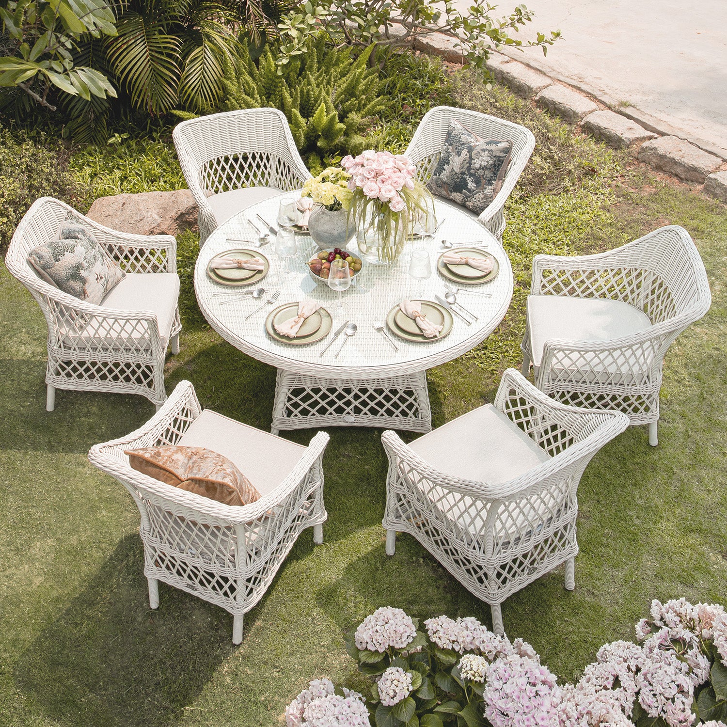 Willowbrook Lattice Weave Rattan 6-Seater Round Dining Set, White - Image 3