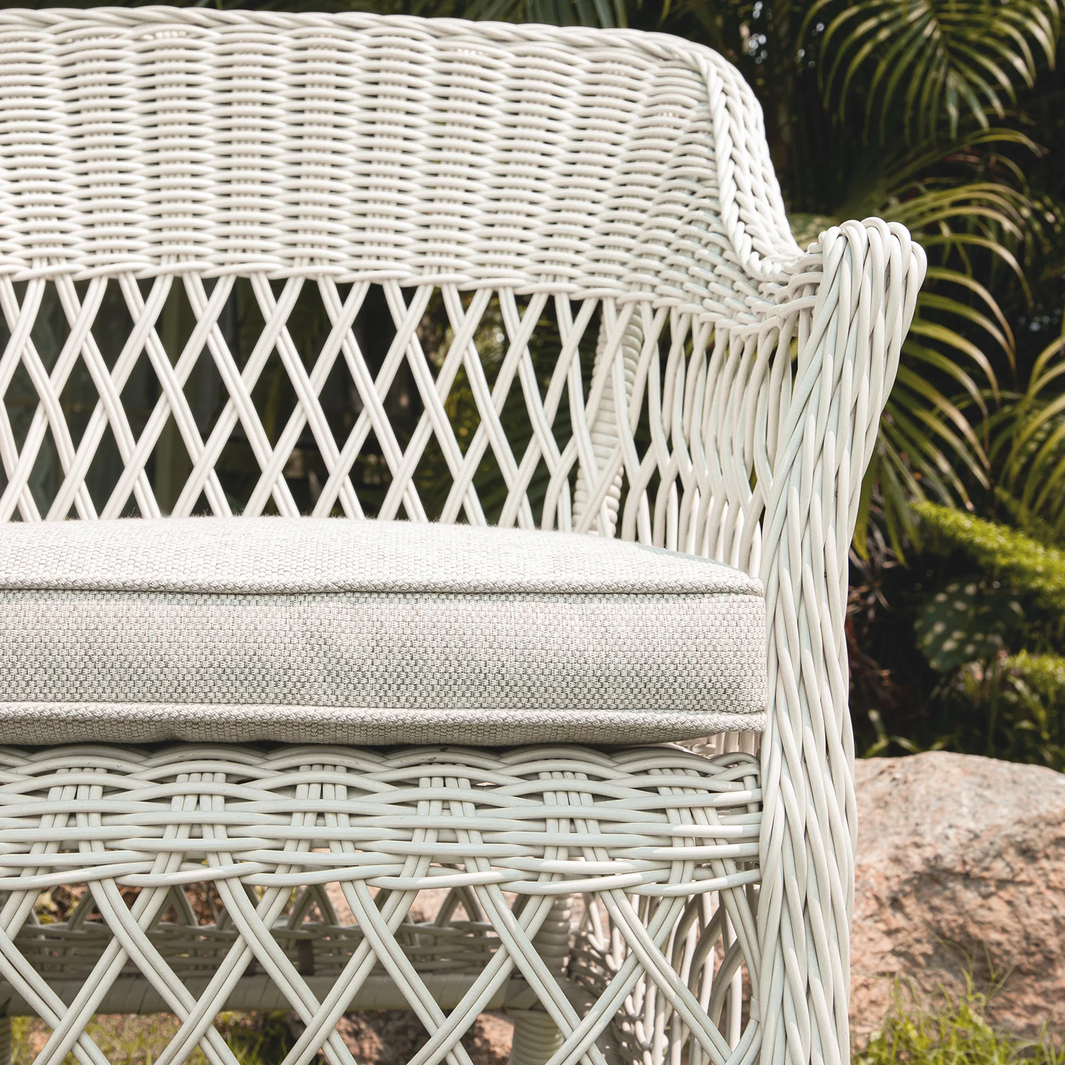 Willowbrook Lattice Weave Rattan 6-Seater Round Dining Set, White - Image 9